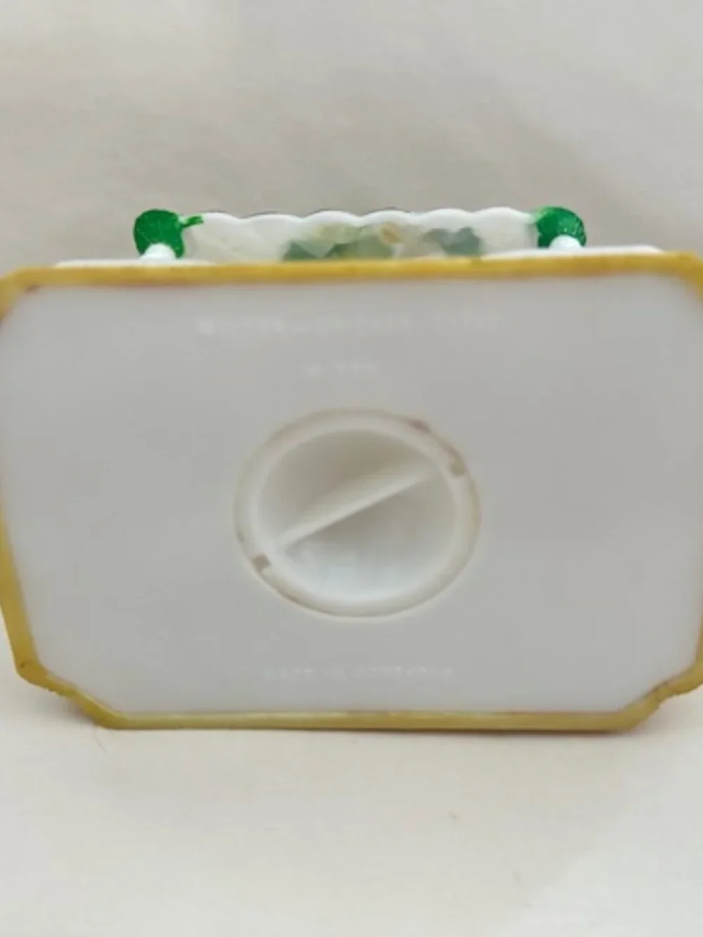 Wilton vintage plastic